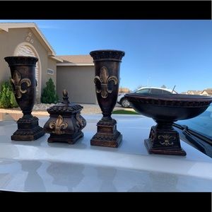 Fleur de lis decorative set